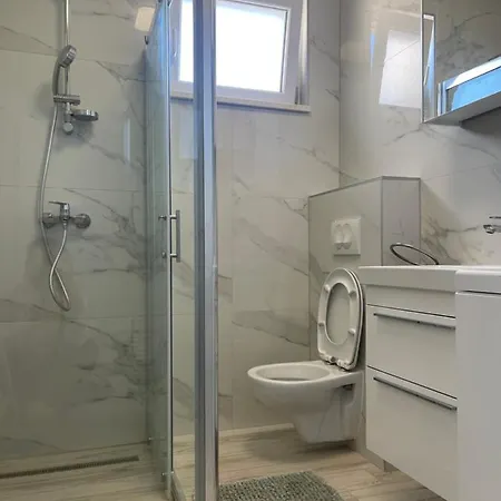 Lucija Appartement *